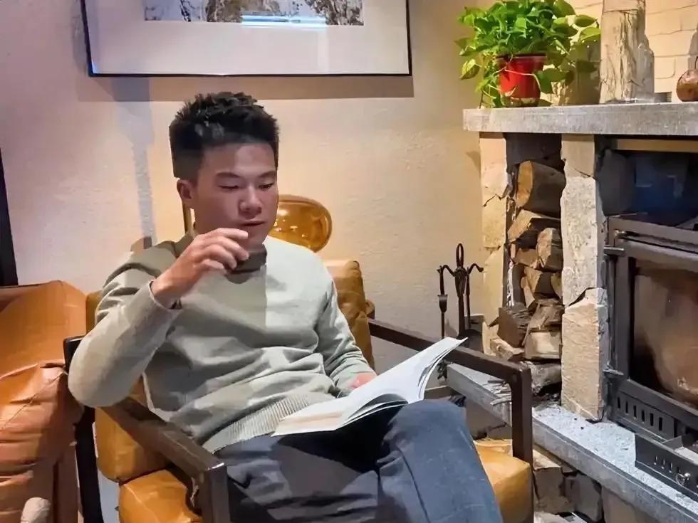 董宇辉特别励志的一段话：“如果不读书，你可能活的非常简单开心，然而读书读到