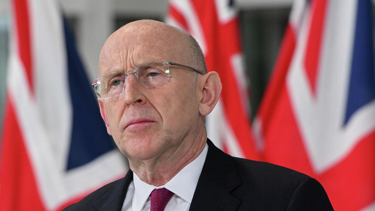 英国国防部长想要逮捕普京，俄罗斯对此有何回应？英国国防部长约翰·希利宣布他有