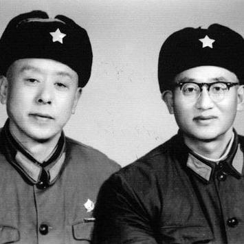 1949年4月的一个晚上，江阴要塞司令戴戎光接到了顾祝同的电话，电话里声称：“你