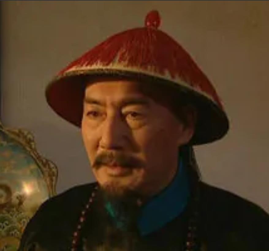 公元1751年，79岁的张廷玉被抄家，竟然搜出了15000多两银子。乾隆冷笑，这