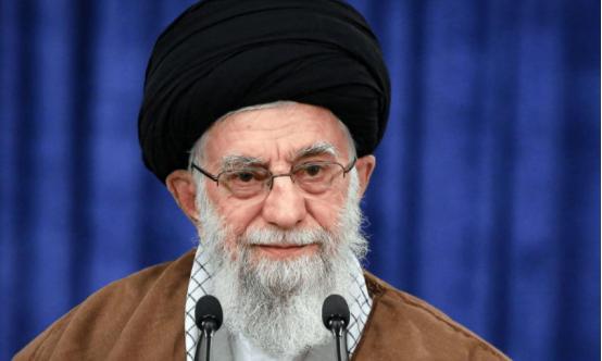 美伊激战5天，美军已遭反噬，少将反手通知国会，盯上中国核潜艇 在美伊冲突刚爆