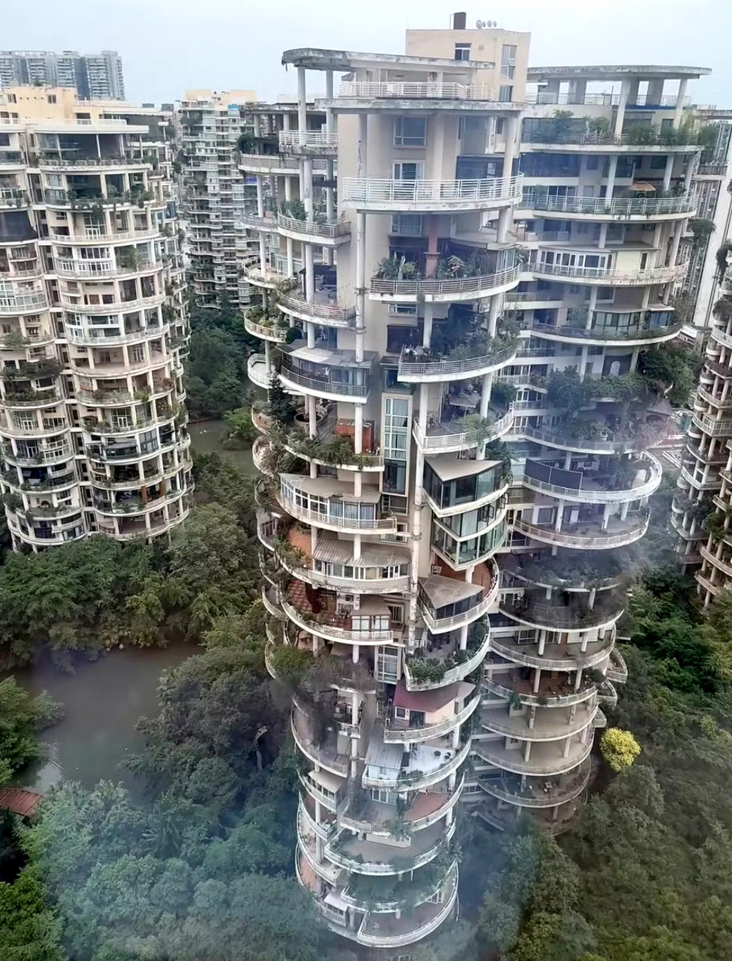 成都这啥小区啊！这么震撼！果然大城市啊！​