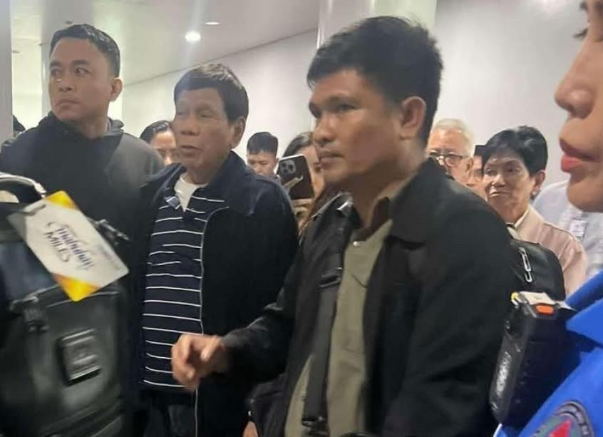 派人踩点准备暗杀老杜？小马科斯未经同意派人探监，莎拉愤怒指责根据媒体报道，最近