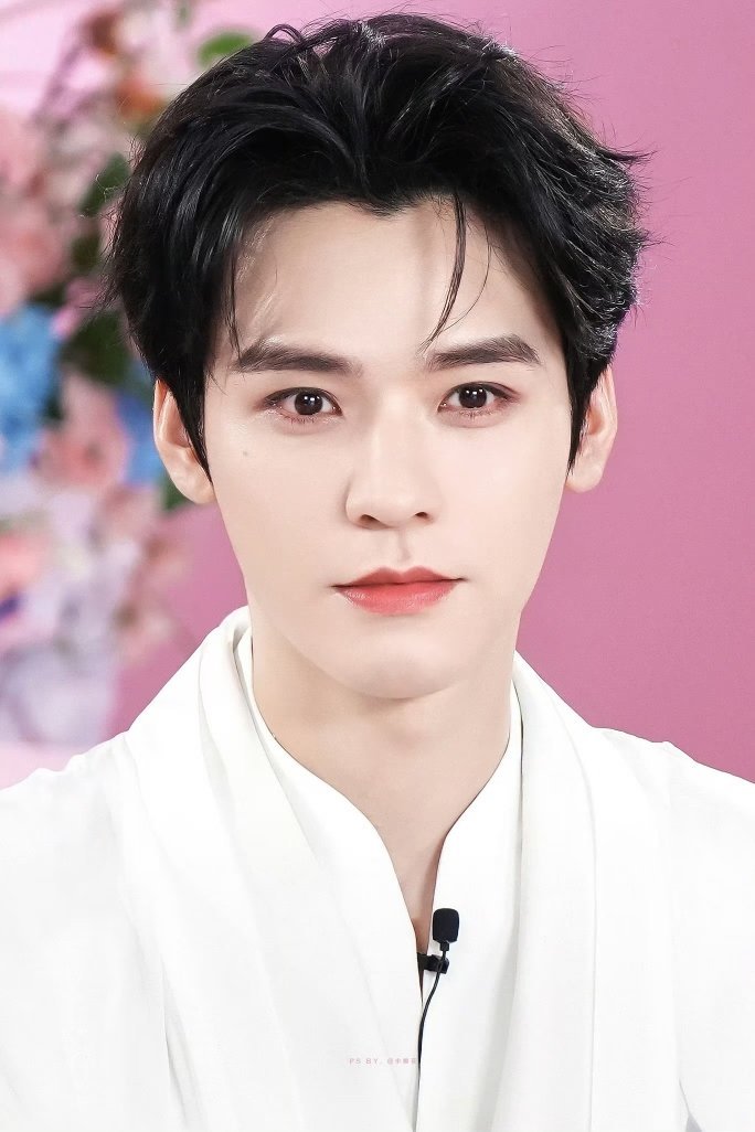 网友票选出最适合男频剧的男演员：TOP9曾舜晞TOP8檀健次TOP7龚俊T