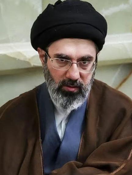 伊朗反手给了美以最狠的一刀！ 4月12日，伊朗警方突然发布通报。全国17个省