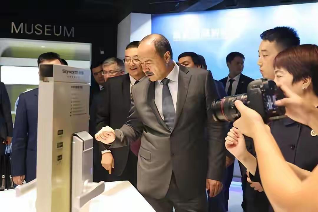 俄想截胡？乌总理急访华游说：图们江教训惨痛，中国不能轻易点头五一假期那会儿，