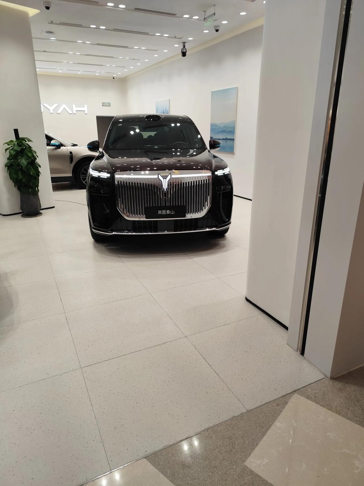 女同事王姐聊起来，说她发现老公的银行卡密码后四位是1131，她很奇怪，这个密码从