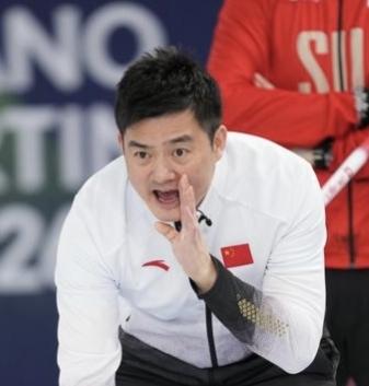 神级表现，先手偷3分，中国男子8冰壶队8-5力克美国队，收获二连胜！