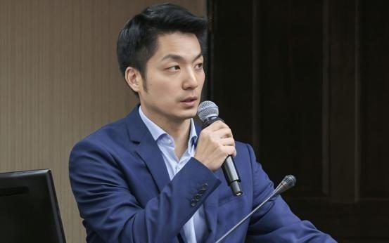 台北市市长蒋万安曾宣称，如果大陆继续在台海进行军机绕台和军演台北市市长蒋万安曾宣