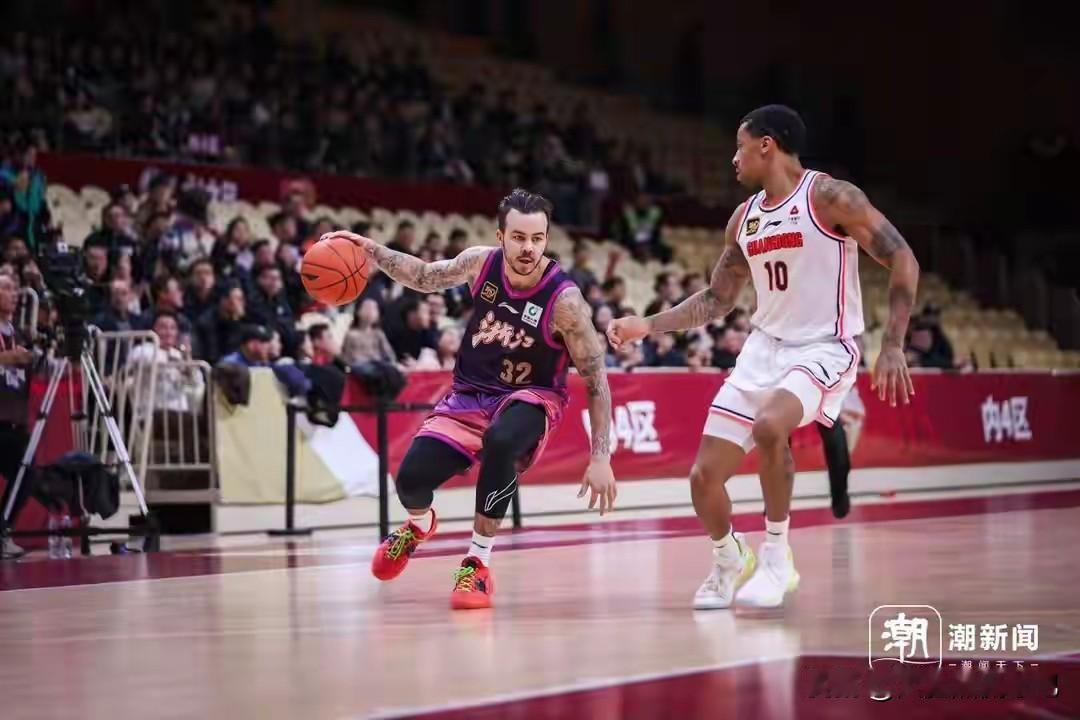 约克离队，对浙江男篮的确有影响，约克虽然发挥不稳定，但依旧是浙江男篮的主要得分点