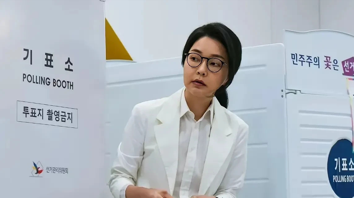 金建希夫妇彻底绝望了---完了！