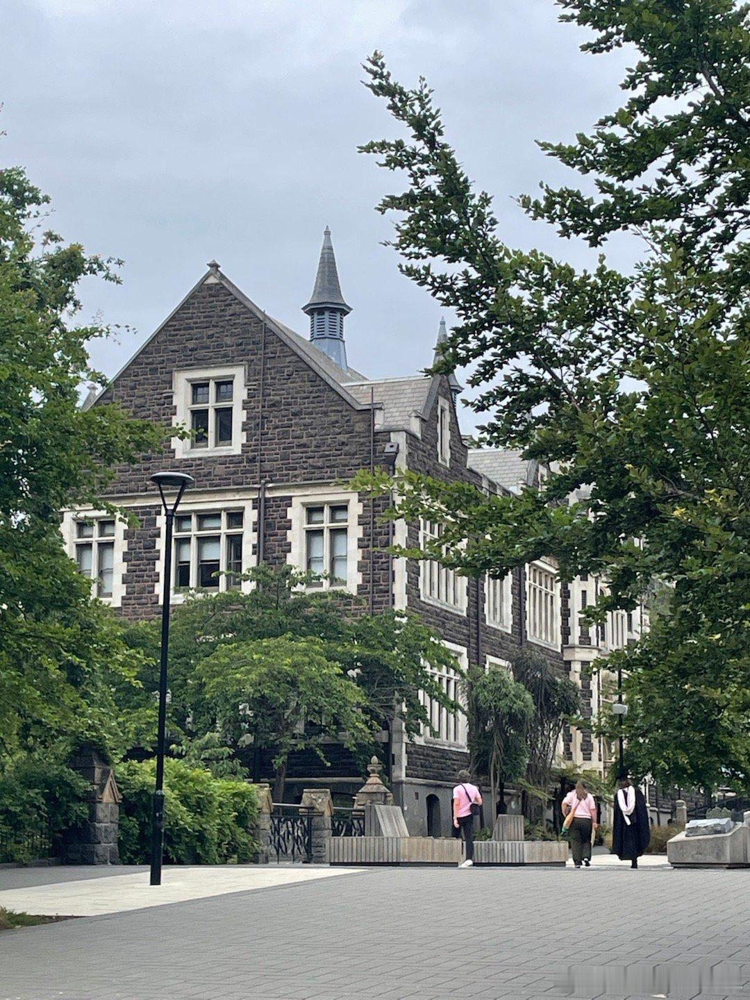 生活手记旅程第六天，又回到四面都是望不到头的大海。昨天在Dunedin小镇是跑