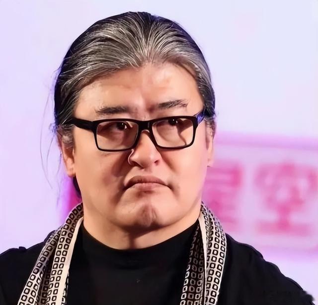 63岁，对外经贸大学校园里少了一位讲了三十多年《西方音乐史》的老师。刘欢走了。比