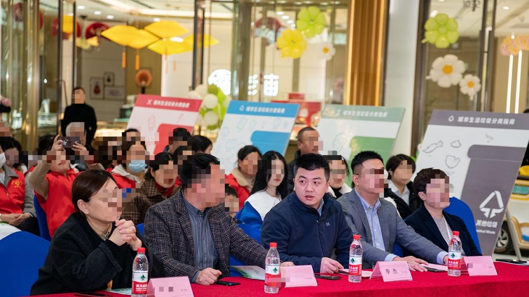 盐都区环卫主任李杰主动投案，背后真相曝光