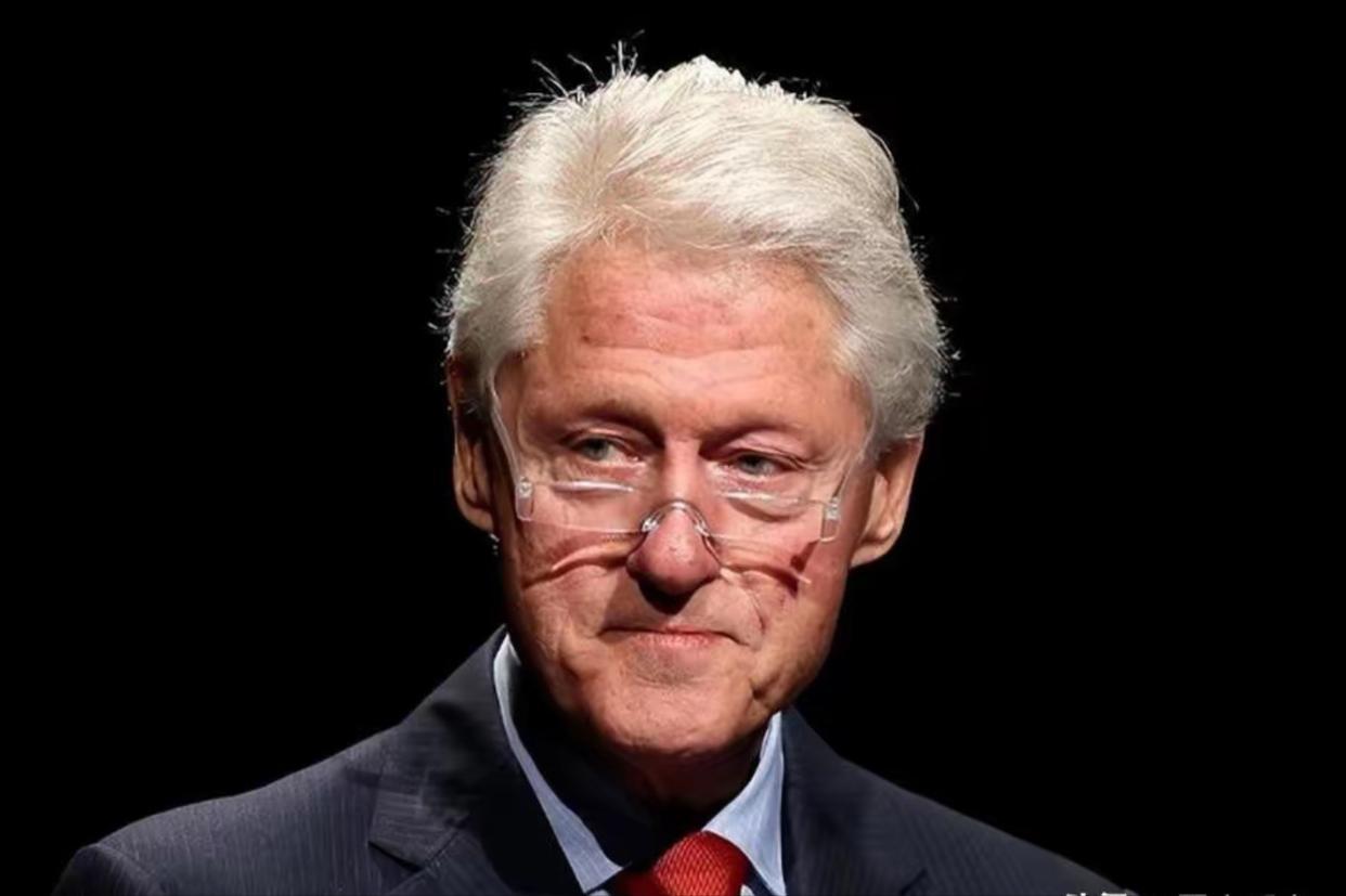 退无可退后，美国会“秒过”法案，将会直接送交总统特朗普签字，美国内战爆发，克林顿