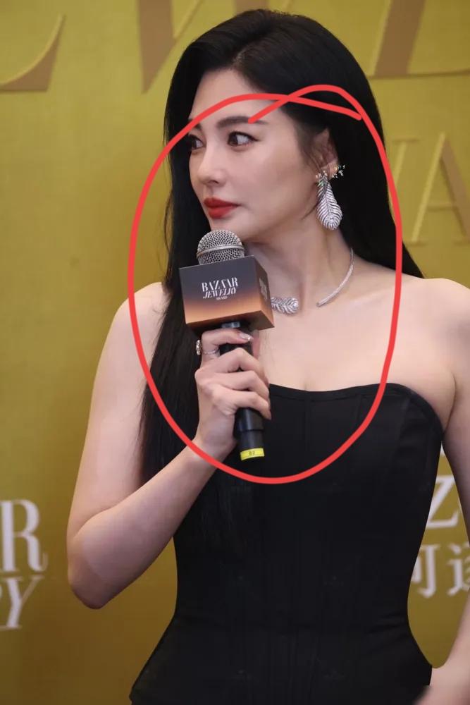 葛晓倩的锤，太实了。她晒出的，是一份经公证的美国代孕合同。合同公证了，提