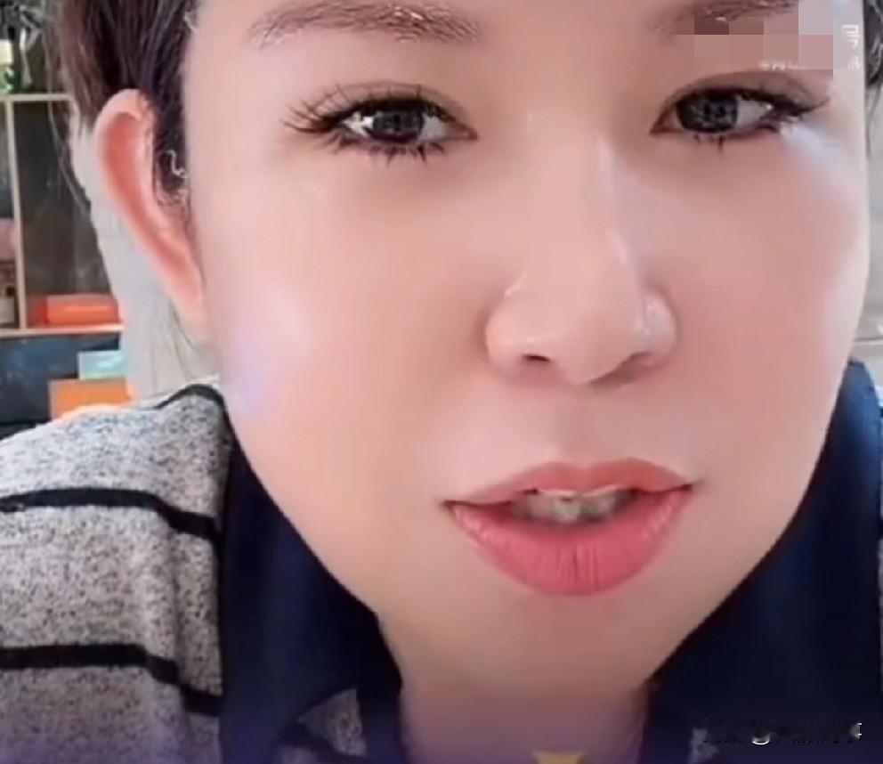 二驴姐是最早的仙家军，一万粉丝的时候就关注了，那时候二驴还没火呢！