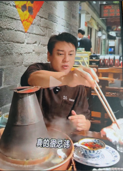 果不出所料，只要帮汪小菲说话的人就会遭到攻击，近日朱孝天直播谈起了大s的事，许多