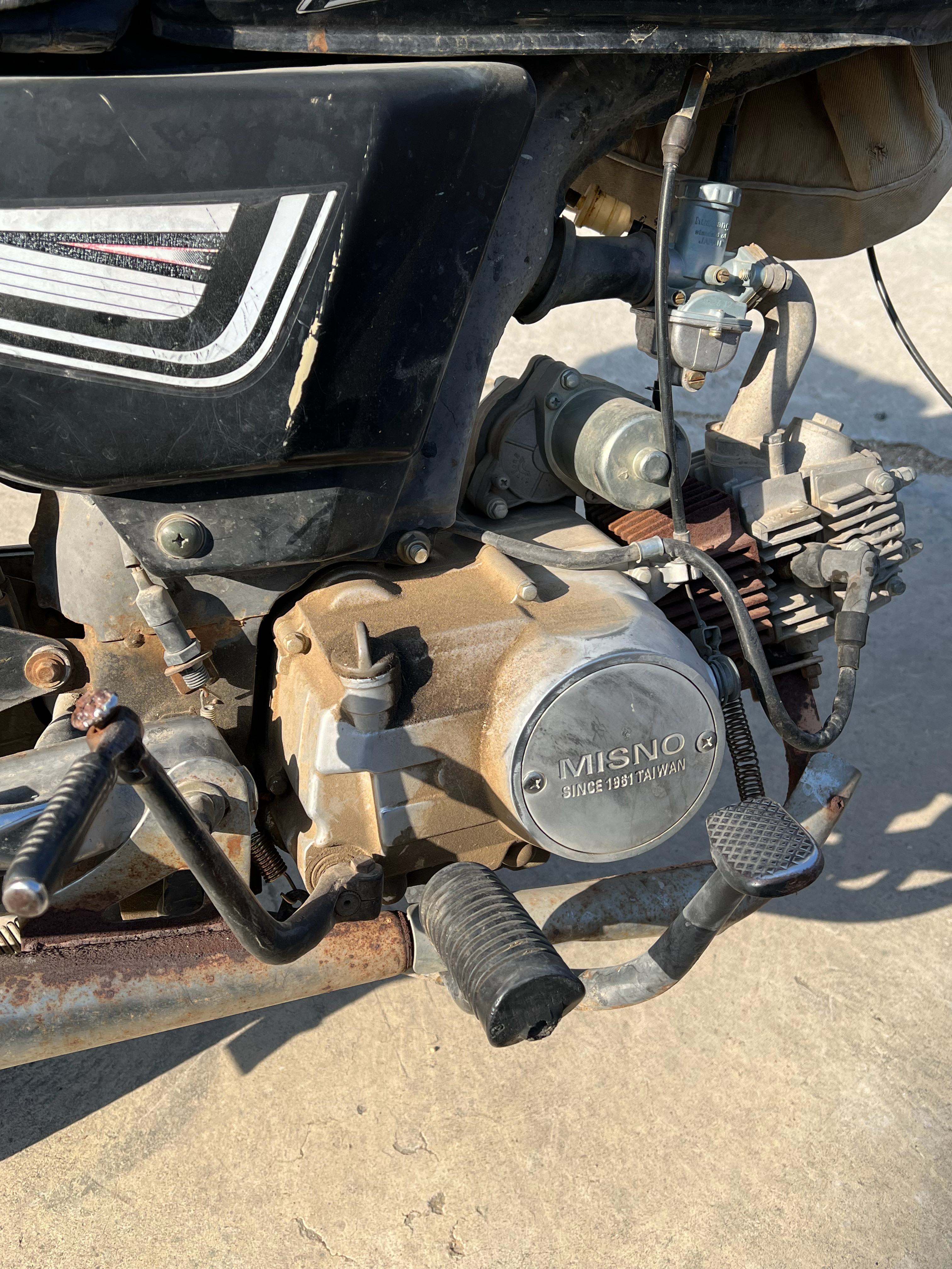 我还以为这摩托车得二十几年了原来是14年生产也挺禁用