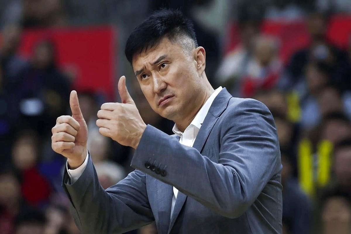 杜锋，最近又出新身份了！CBA广东队主教练，刚被官宣为省级篮球协会的“专家顾问”