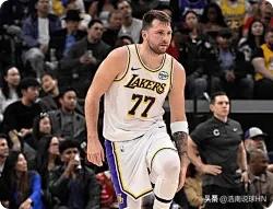 湖人队15分惨败给快船，这2名球星必须狠批啊！1、东契奇，作为球队核心，打西