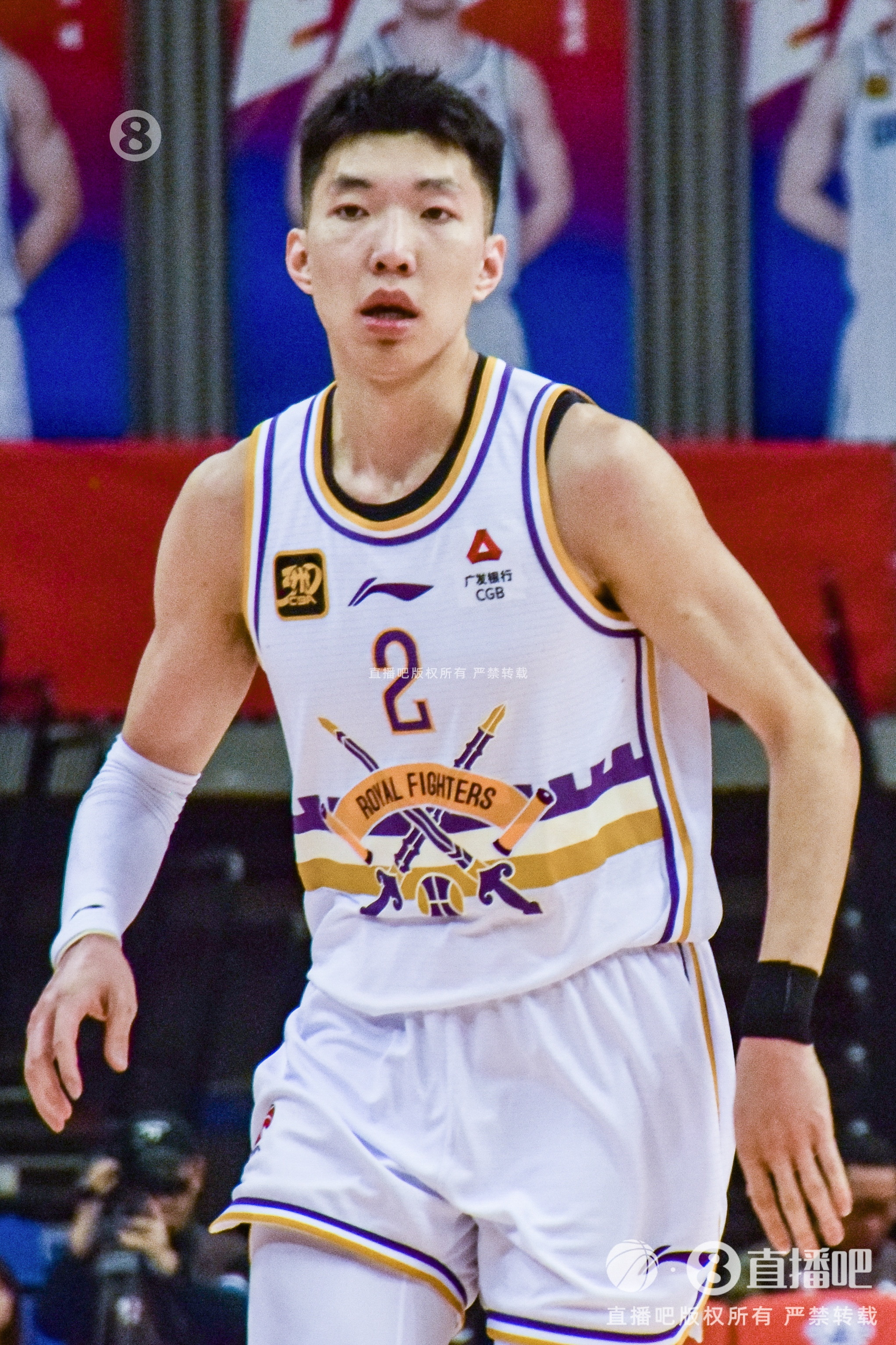 媒体人: 广东果然打谁都55开 廖三宁今天绝杀含金量比上一球更足