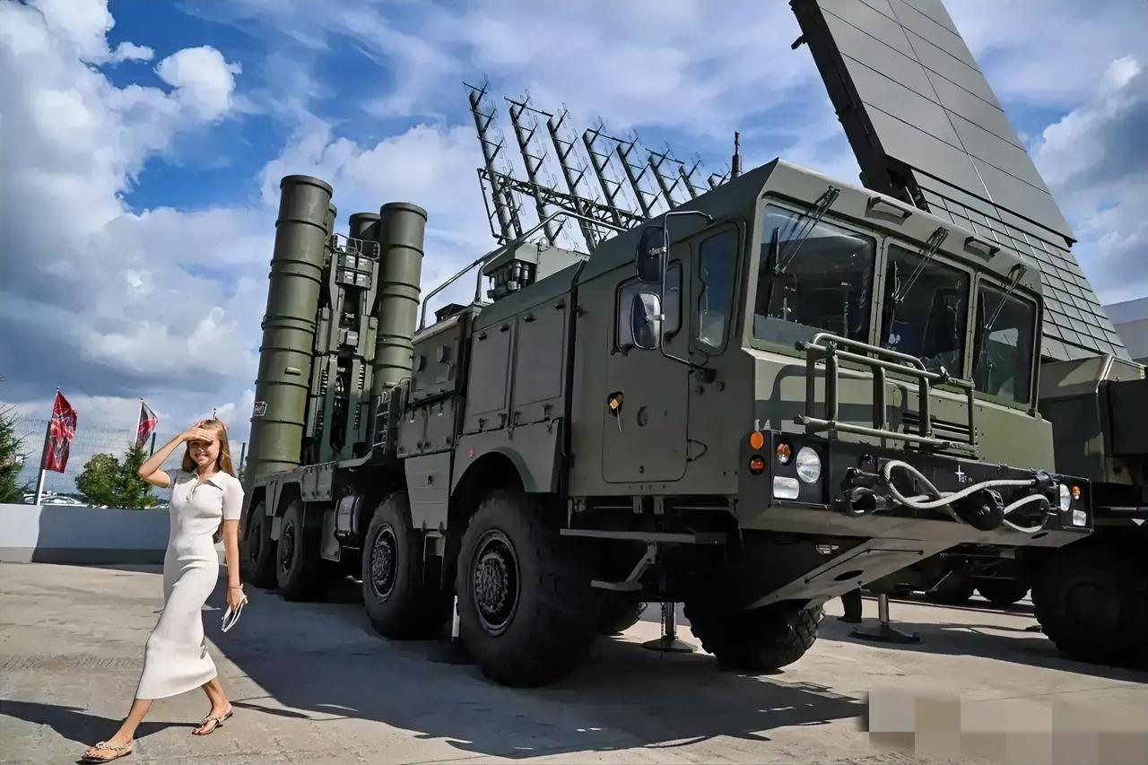 安卡拉时间2025年11月15日，土耳其外交部长哈坎·菲丹在接受AHaber电视