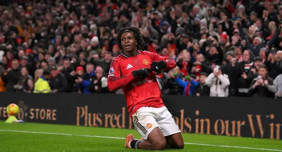 可以理直气壮的说，曼联有件事做到了英超第一本赛季英超，曼联通过定位球(不含点球)