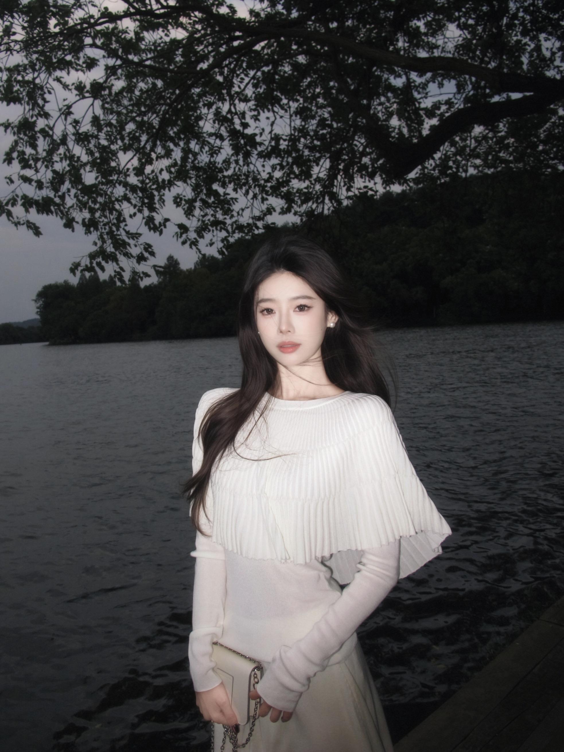 枯木逢春 静水成玉