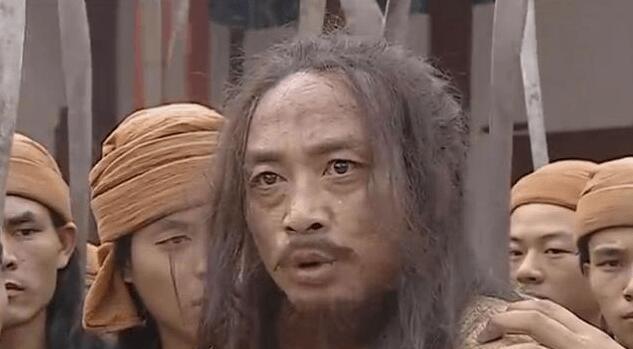 杨秀清正在午睡，弟弟杨辅清闯进来：“大哥，我们7兄弟外出，你可要防备天王啊。”杨