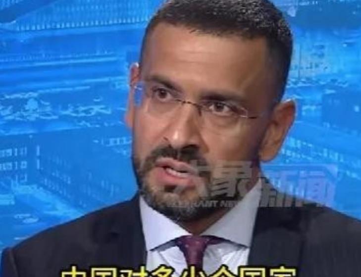 外国记者怒怼北约秘书长：中国40年没动一枪，你们却炸烂半个地球“张口就说