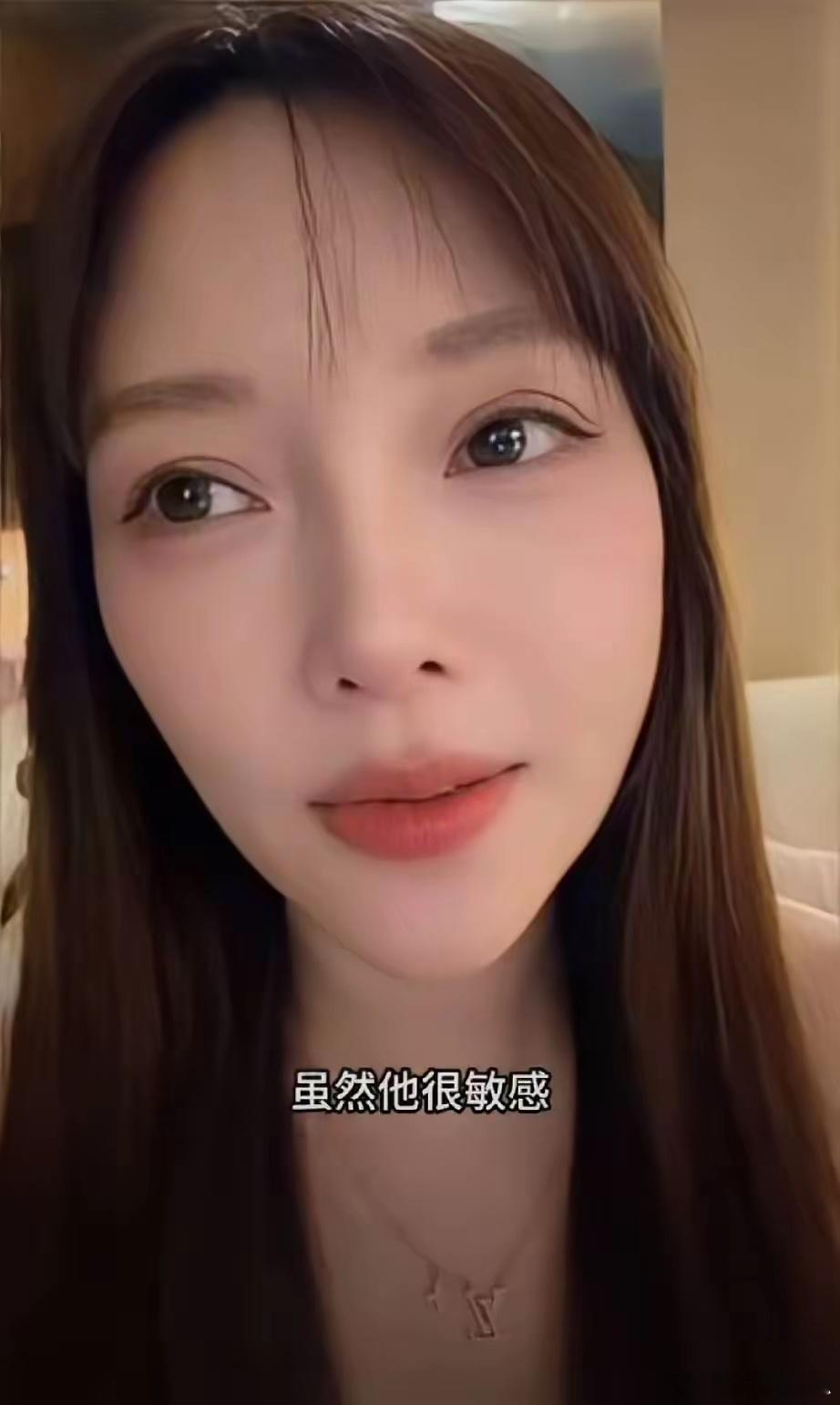 你让贾乃亮听到了，情何以堪？李小璐说我现在后悔了，年轻的时候不该恋爱脑，那时候自