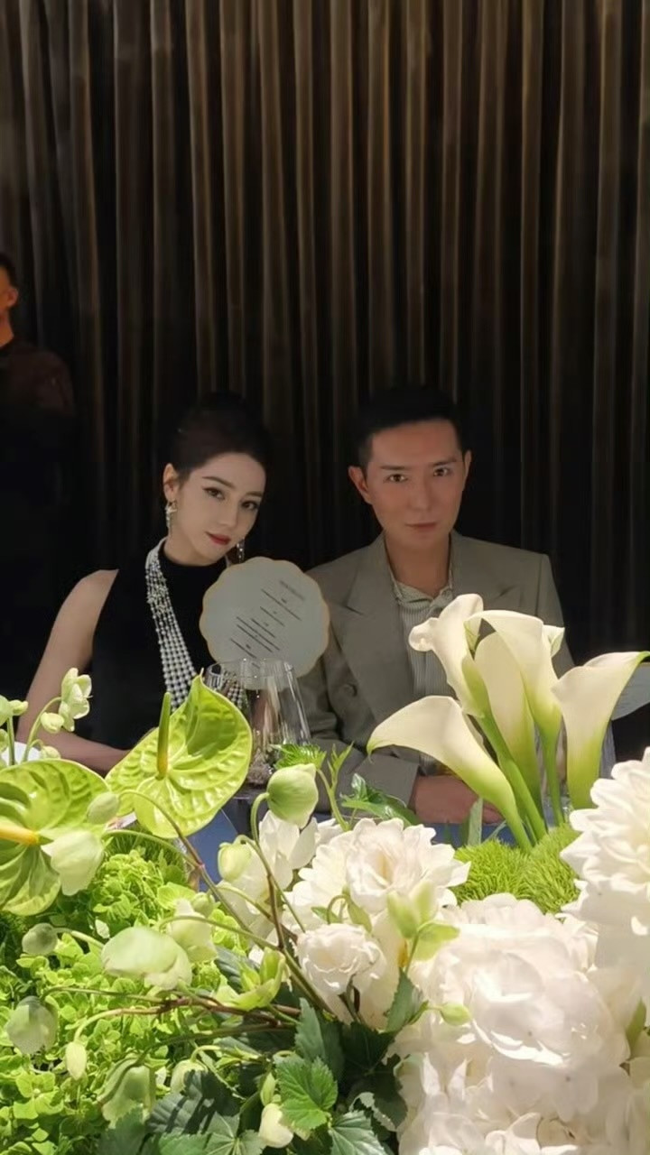 迪丽热巴裙子闵塔鲨我女这时尚表现力好强
