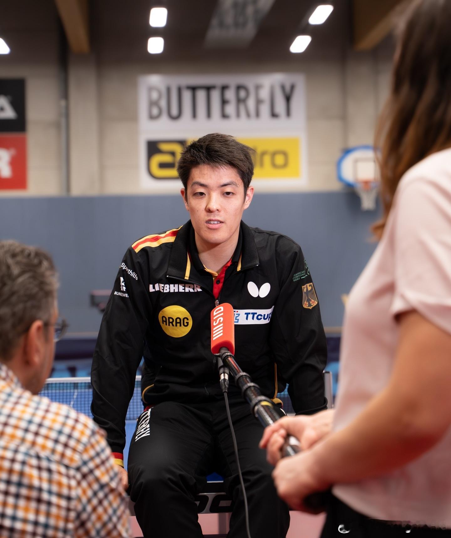 德国乒协：在DTTZ举行的世乒赛媒体日上，现场气氛明显非常愉快🏓📸除了