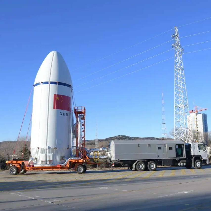 我们的航天人起得真早，天还没亮太原就有动静了。今天12月9日第一发是“长征”六号