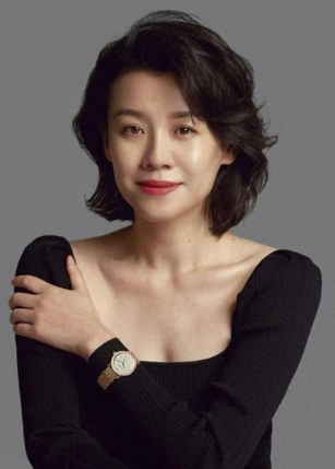 刘琳没有一直沉沦在家人和朋友的陪伴下，她慢慢走出了情伤，重新把重心放在了演艺事