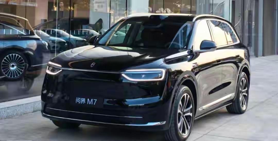 华为四界，为什么只有问界比较成功？首先从哪里开始聊呢？从任老爷子坚持的“华为
