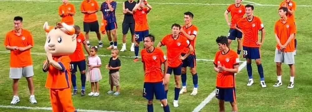 青岛海牛一场足协杯重伤一名内援得不偿失！刚加盟的后场万金油恐赛季报销，命运多舛的