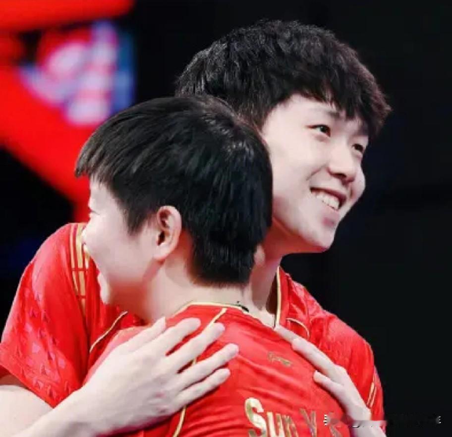 WTT乒乓球香港总决赛，混双第二轮王楚钦孙颖莎VS林诗栋蒯曼。希望都能出线