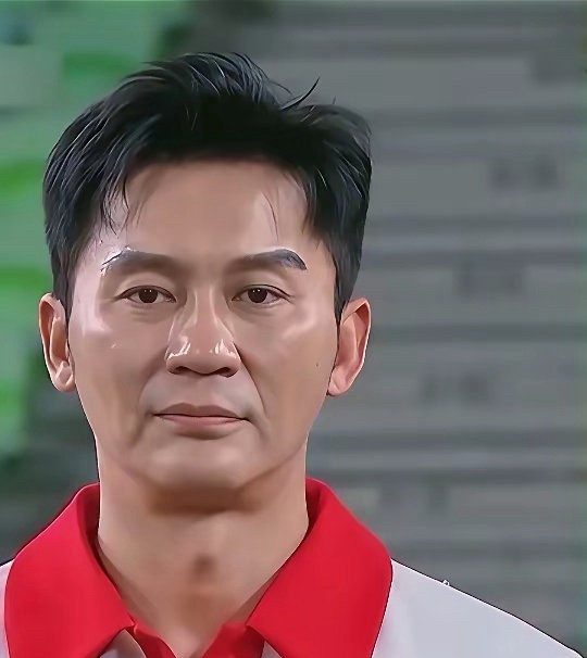 “跑男”里，现在压力最大的人应该非李晨莫属了吧和范冰冰早成过去式了可