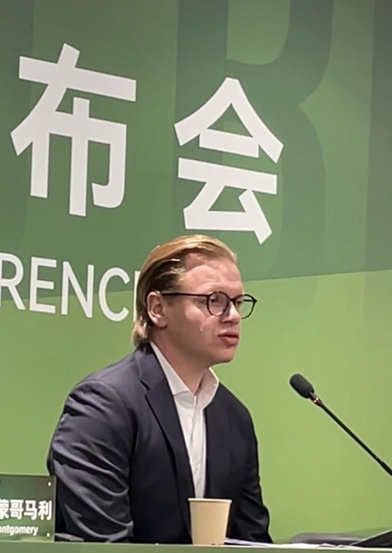 国安18场不败，是实打实的硬仗堆出来的。2026年5月起，13胜5平，中超、足协杯、亚冠三线穿插，进
