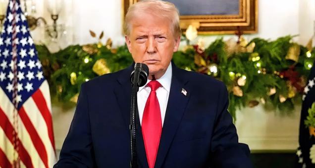 美国认命了，暂停谈判，等中国来。当地时间8月18日，美国方面透露，特朗普已经要求