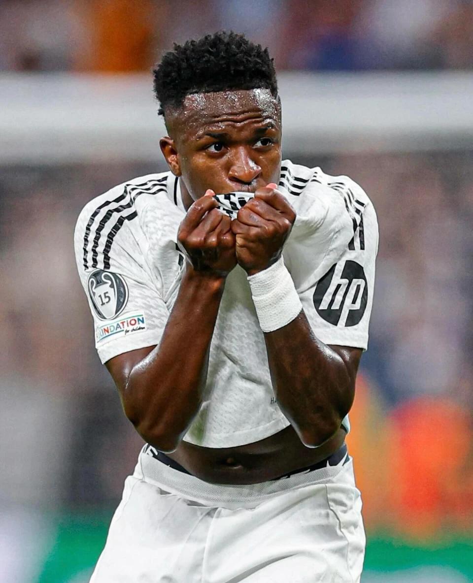 皇马输球的重要原因，还是卡巴文加吃牌后，皇马的心态崩了，姆巴佩和维尼修斯还是有矛