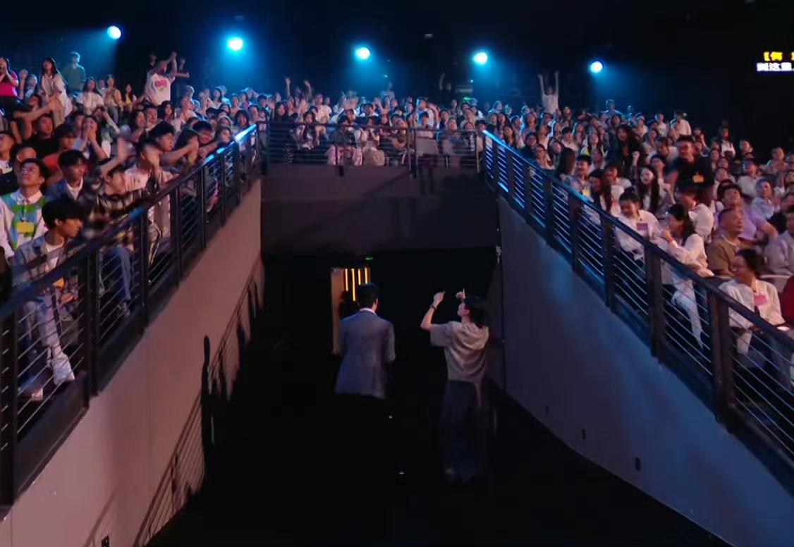 金曲二封歌后的魏如萱排名倒数第一，被淘汰两次。《歌手》你这样搞明年真的还会有歌手