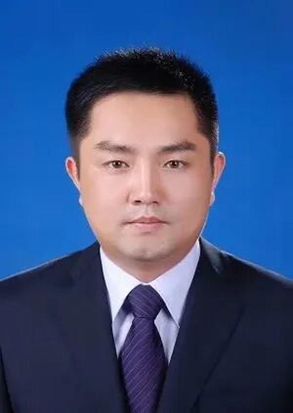 32岁升正处、37岁当县长, 陈海波主动交代问题