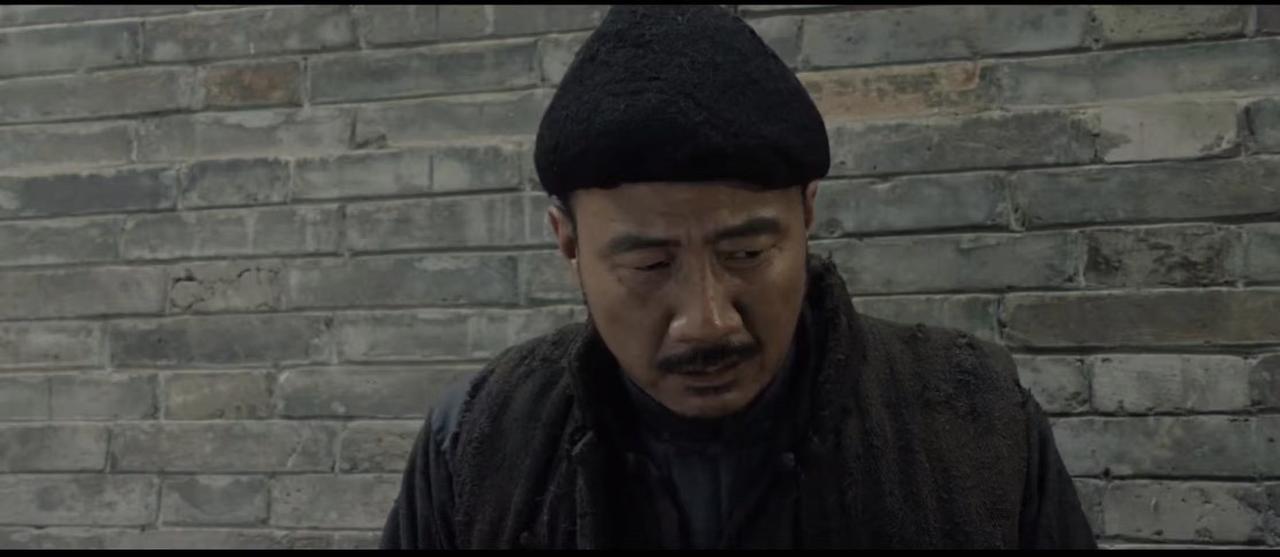 《归队》中最惨的一个战士就是小贵。他想叛变吗？他不想，但是被日本人抓了，
