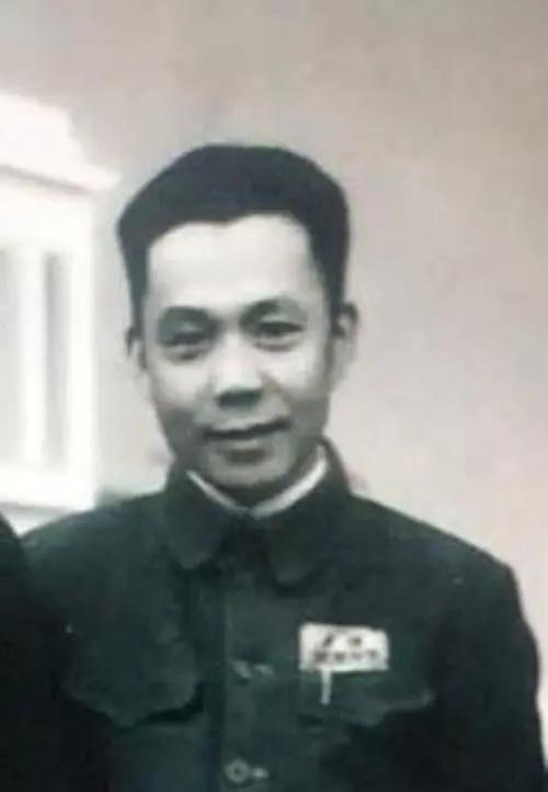 1984年，开国少将孔俊彪回老家，对招待他的县干部说：“我这次回来只住两天，麻烦