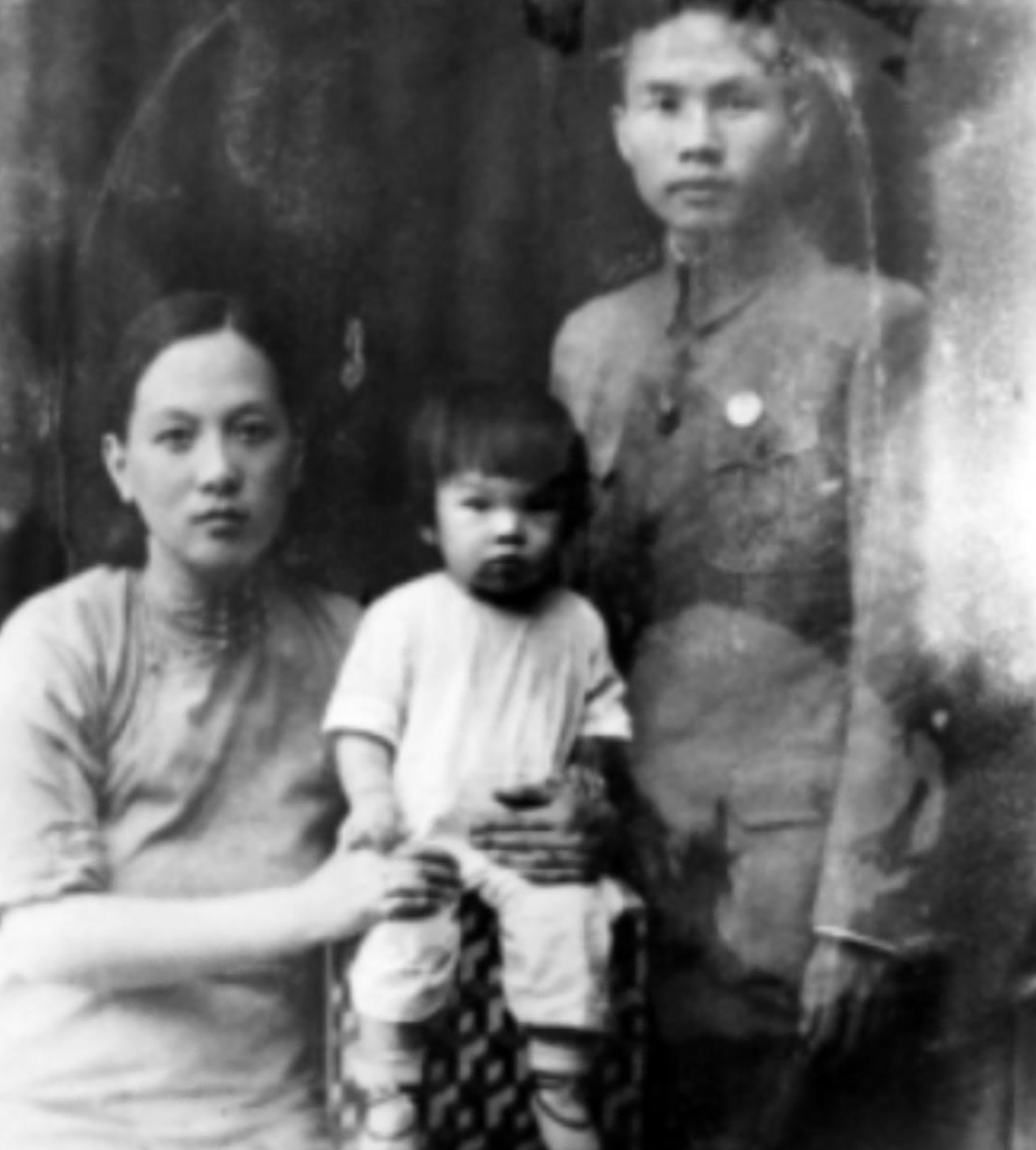 1949年，曾任汪伪少将科长周镐被国民党保密局秘密处决，16年后，1965年，他