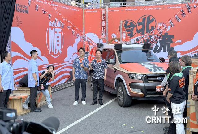 沆瀣一气！赖清德陪沈伯洋为“洋流号”揭幕民进党台北市长参选人沈伯洋30日在台北