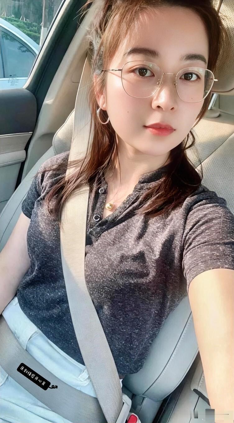 风流不下流，极其倜傥，我现在终于明白，大龄剩女越来越多的原因了。邻门一家女孩